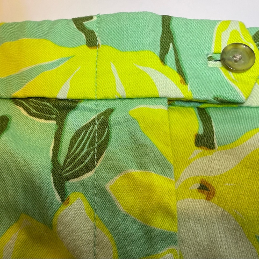 J. Crew Chino Shorts Mid Rise Floral Green Yellow Cotton Women Size 10 Like New - Picture 5 of 12